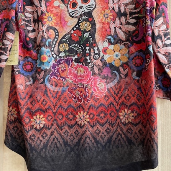 Women's Top - Picture 3 of 5